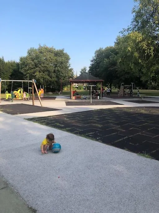 Casa Rosmary, Family And Parking For Venice Asseggiano Apartment