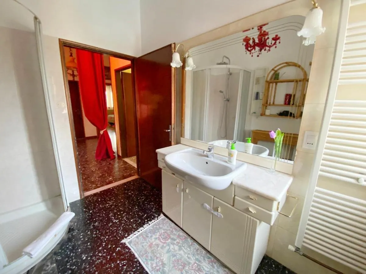 Apartment Casa Rosmary, Family And Parking For Venice Asseggiano Italy